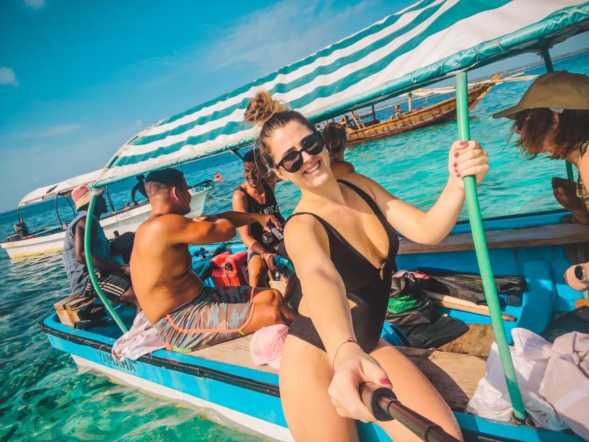 Zanzibella Hotel & Spa Kiwengwa  Dış mekan fotoğraf A tourist on a boat in Zanzibar
