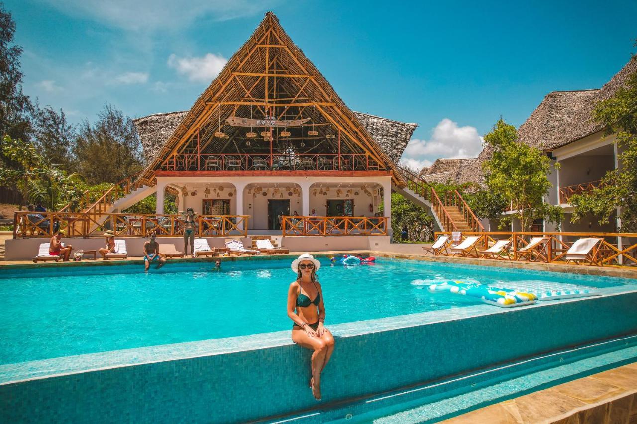 Zanzibella Hotel & Spa Kiwengwa  Dış mekan fotoğraf The swimming pool at the resort